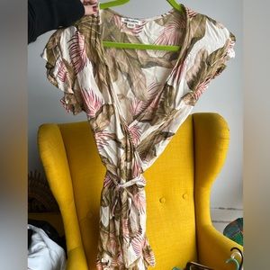 Billabong flower wrap dress